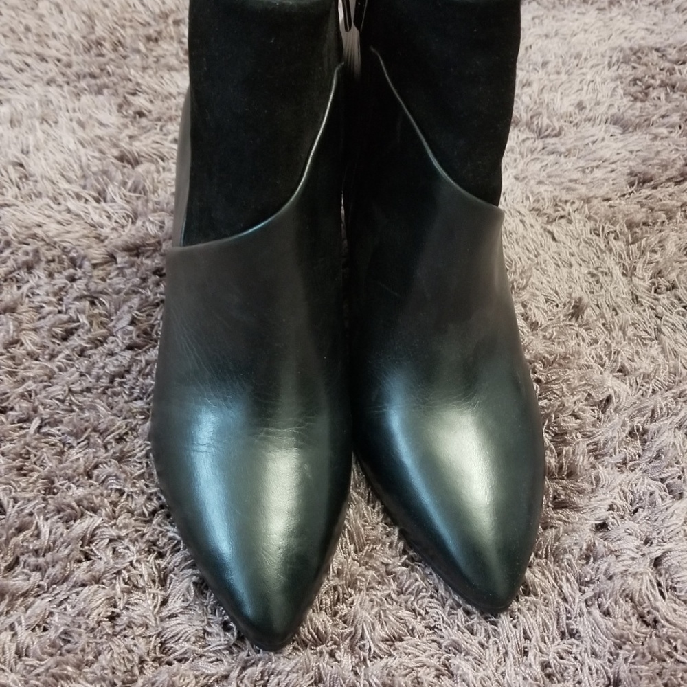 VINCE CAMUTO RAYLAN BOOTIE NWT